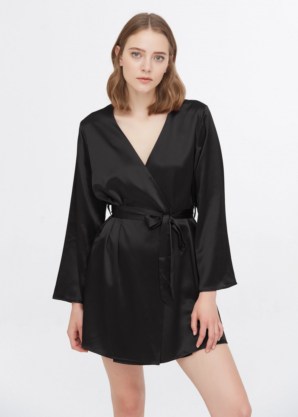 Collerless silky smooth Short Robe