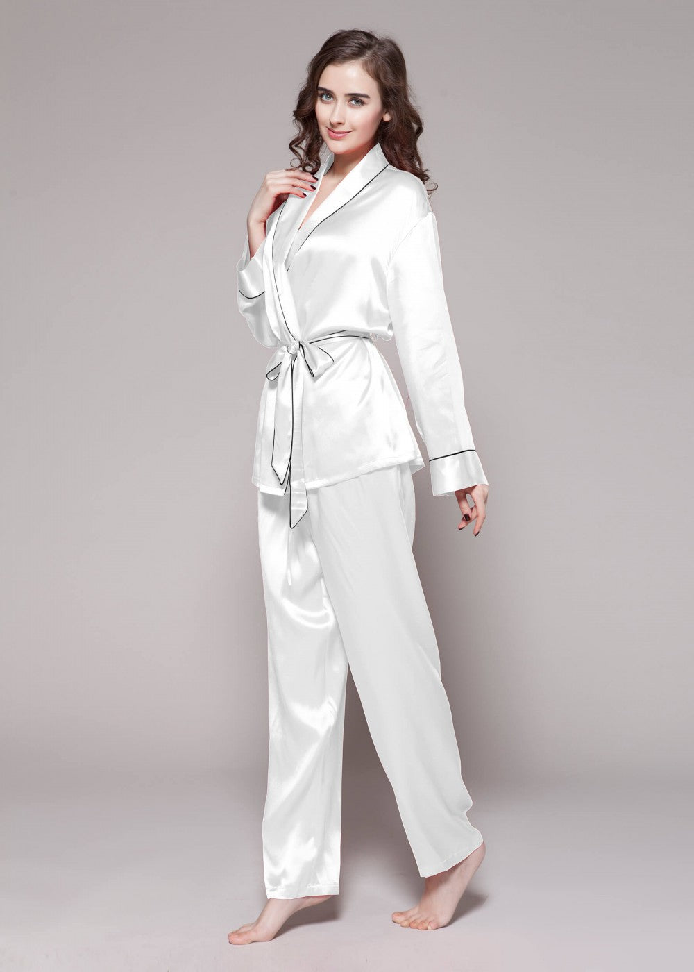 2 pc contrast trim silk short robe & pajama set